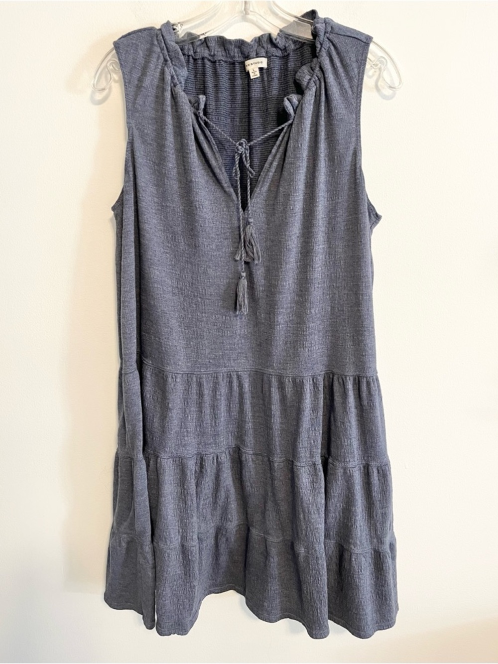 Max Studio Sleeveless Boho Tasseled Tie Neck Tiered Ruffle Dress in Blue. Sz L